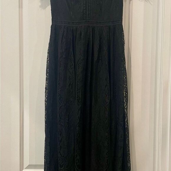 Elegant Black Maxi Dress - Picture 7 of 13